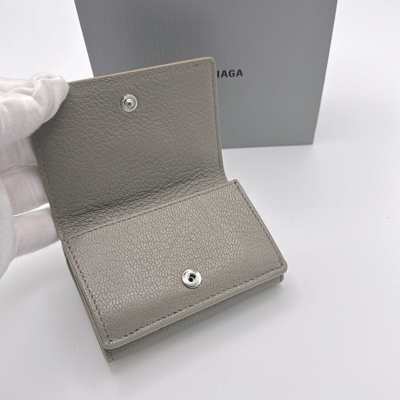 BALENCIAGA Neo classic Mini Wallet in Gray Grained Calfskin - Picture 10 of 15